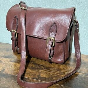 Elegant Leather Messenger Bag for Men